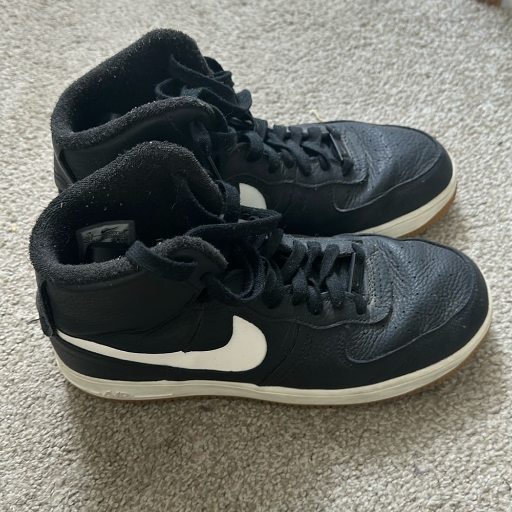 10.5 Nike airs
